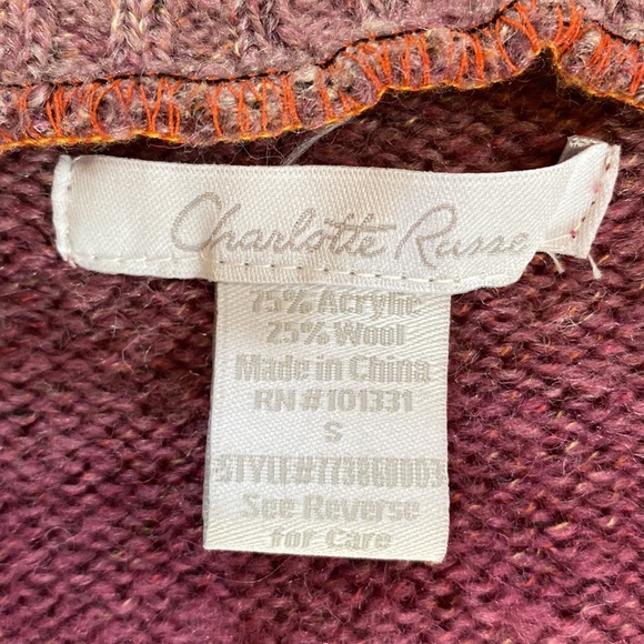 Charlotte Russe Short Sleeved Swester - Picture 2 of 3